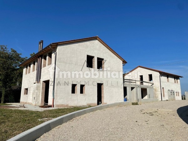 Villa nuova a Castelcucco - Villa ristrutturata Castelcucco