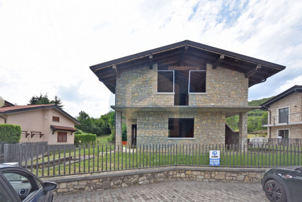 Villa nuova a Solto Collina - Villa ristrutturata Solto Collina