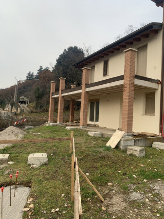 Villa nuova a Costabissara - Villa ristrutturata Costabissara