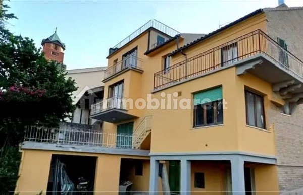 Villa nuova a Montappone - Villa ristrutturata Montappone