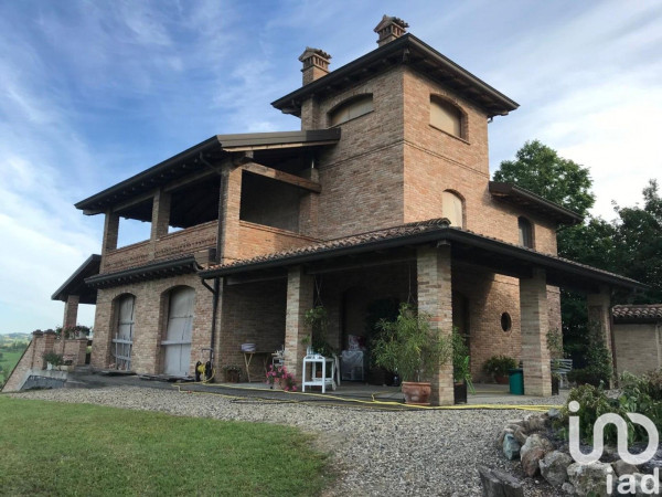 Villa nuova a Vernasca - Villa ristrutturata Vernasca