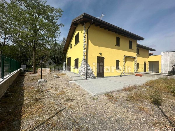 Villa nuova a Montecalvo Versiggia - Villa ristrutturata Montecalvo Versiggia
