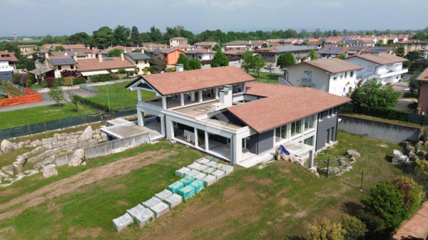Villa nuova a Istrana - Villa ristrutturata Istrana
