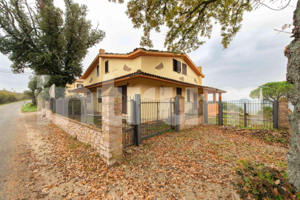 Villa nuova a Monterotondo Marittimo - Villa ristrutturata Monterotondo Marittimo
