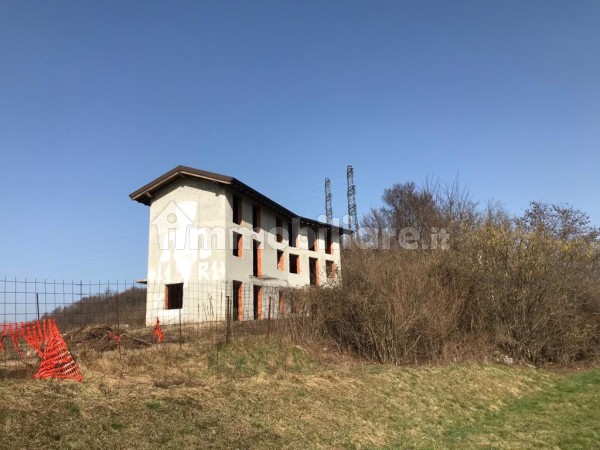 Villa nuova a Dolzago - Villa ristrutturata Dolzago