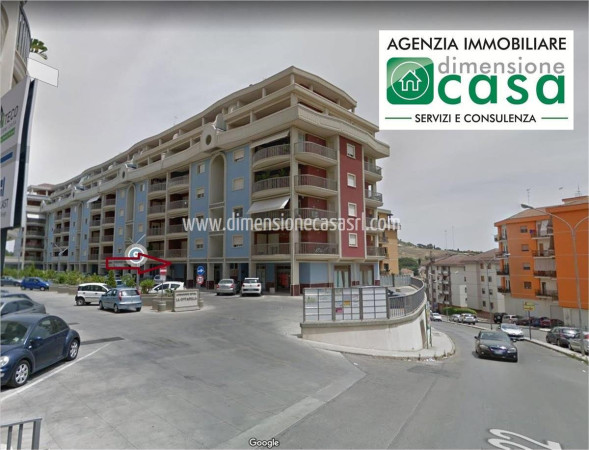 Negozio / Locale comm. nuovo a San Cataldo - Negozio / Locale comm. ristrutturato San Cataldo