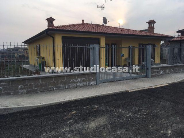 Villa nuova a Formigara - Villa ristrutturata Formigara