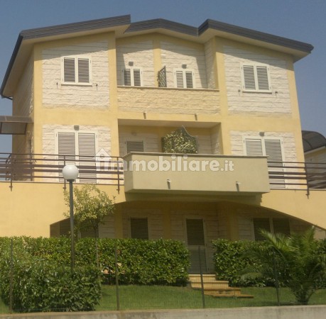 Villa nuova a Cassano all'Ionio - Villa ristrutturata Cassano all'Ionio
